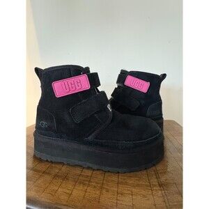 UGG Platform Mini Boots Black Suede Pink Logo Hook & Loop Strap Womens 4